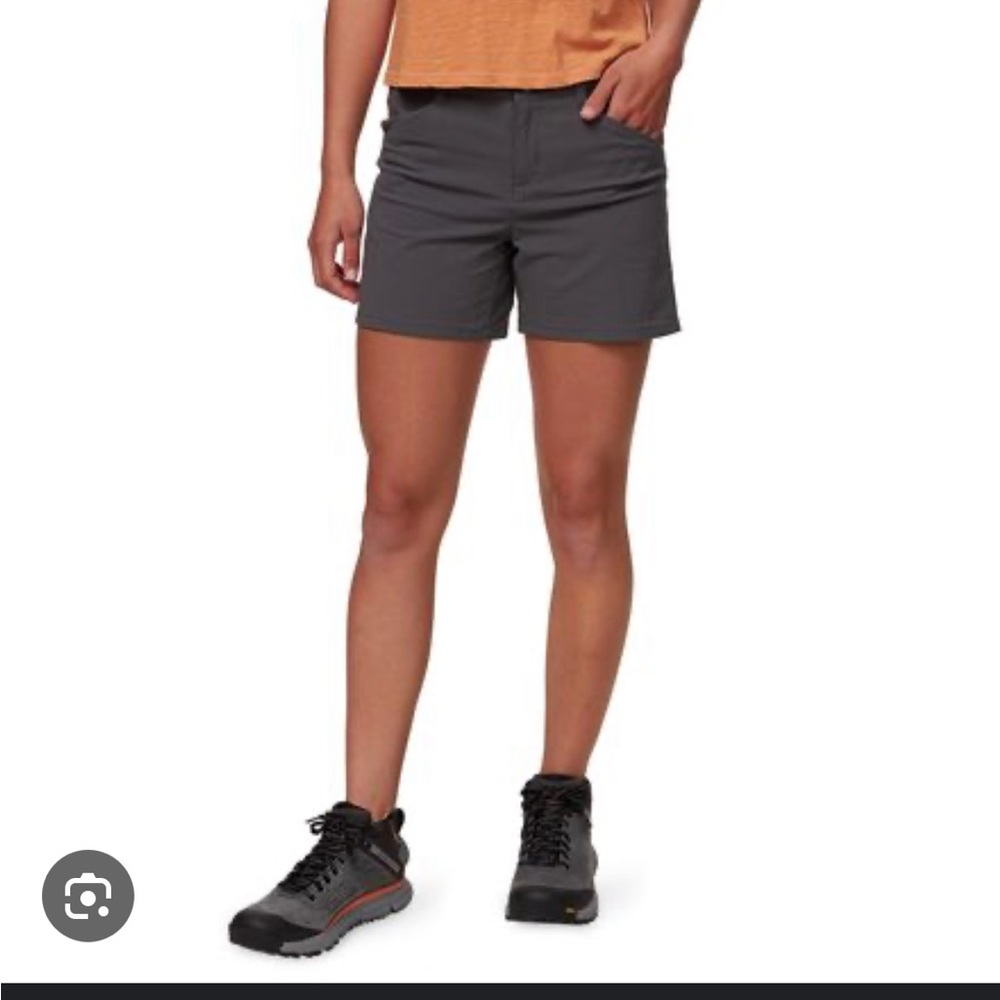 Patagonia Womens Quandary shorts 5” forge grey. Small